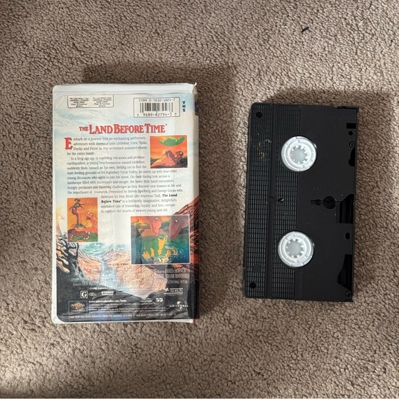 The Land Before Time: A New Adventure Is Born VHS Tape - Picture 2 of 2